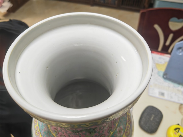 古玩陶瓷五倫圖盤口瓶真品鑒賞圖