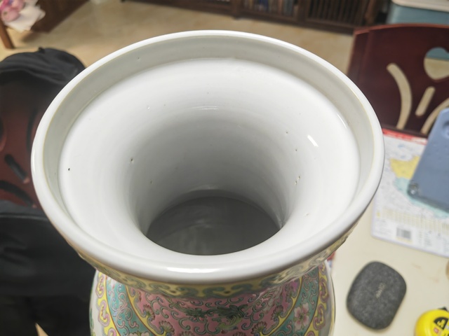 古玩陶瓷五倫圖盤口瓶真品鑒賞圖