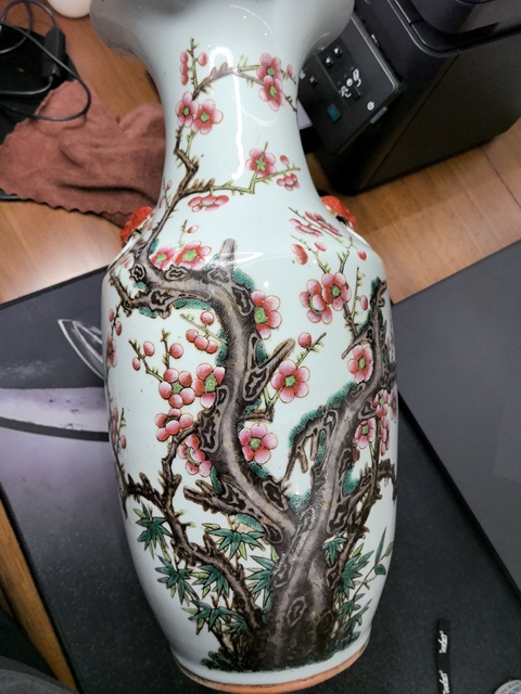 古玩陶瓷清晚期 粉彩梅竹雙清瓶真品鑒賞圖