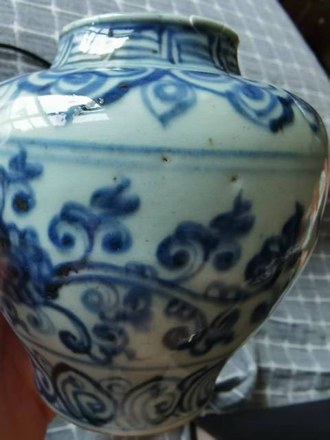 古玩陶瓷青花花卉紋罐真品鑒賞圖