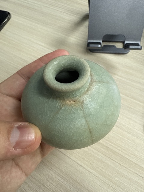 古玩陶瓷龍泉窯青釉水盂真品鑒賞圖