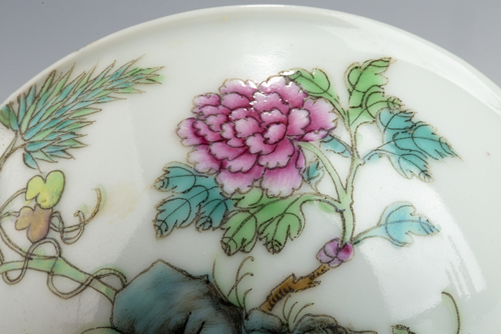 古玩陶瓷民國·粉彩癩瓜福祿紋茶圓真品鑒賞圖