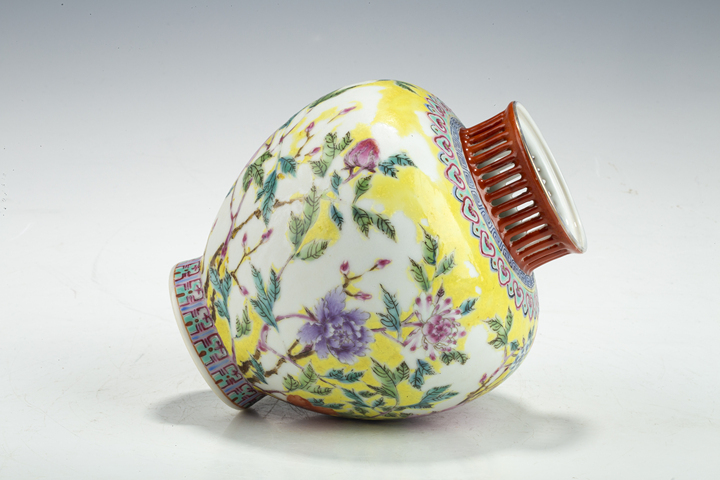 古玩陶瓷民國(guó)·粉彩花卉紋鏤空罐真品鑒賞圖