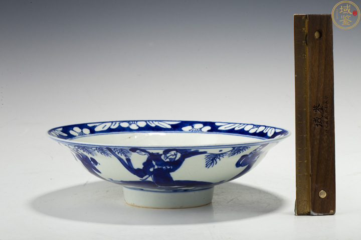 古玩陶瓷清晚·青花三星人物紋折沿淺碗真品鑒賞圖