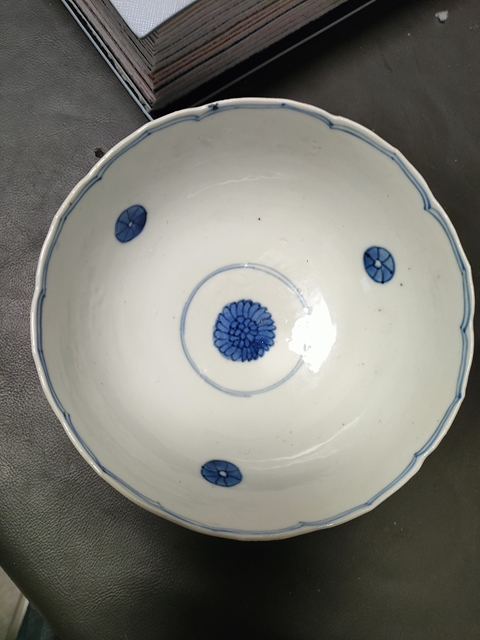 古玩陶瓷青花花卉紋花口碗真品鑒賞圖