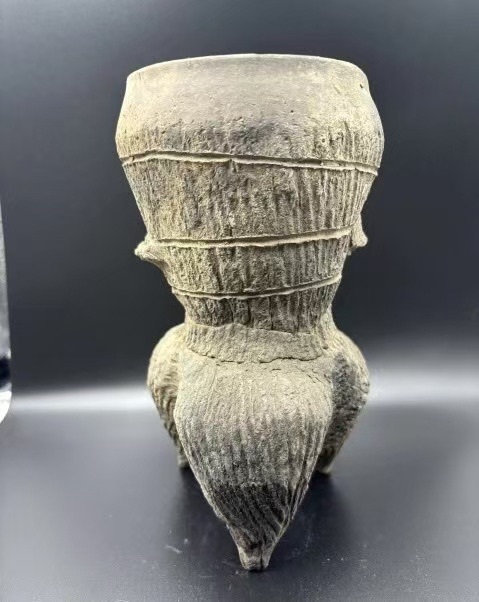 古玩陶瓷龍山文化·三足鬲拍賣，當前價格2384元