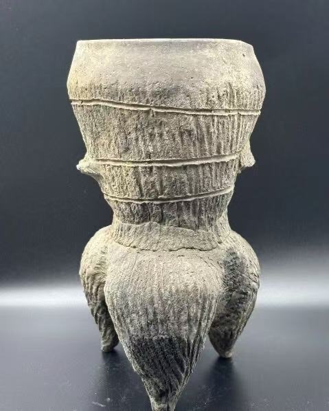 古玩陶瓷龍山文化·三足鬲拍賣，當前價格2384元