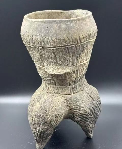 古玩陶瓷龍山文化·三足鬲拍賣，當前價格2384元