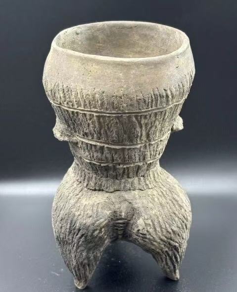 古玩陶瓷龍山文化·三足鬲拍賣，當前價格2384元