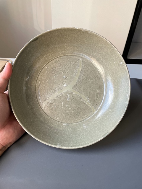 古玩陶瓷北宋早期雙鳳紋蓮瓣盤真品鑒賞圖