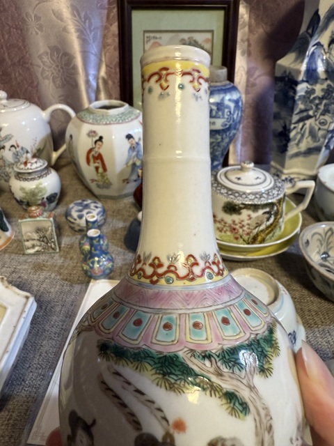 古玩陶瓷粉彩人物故事紋瓶真品鑒賞圖