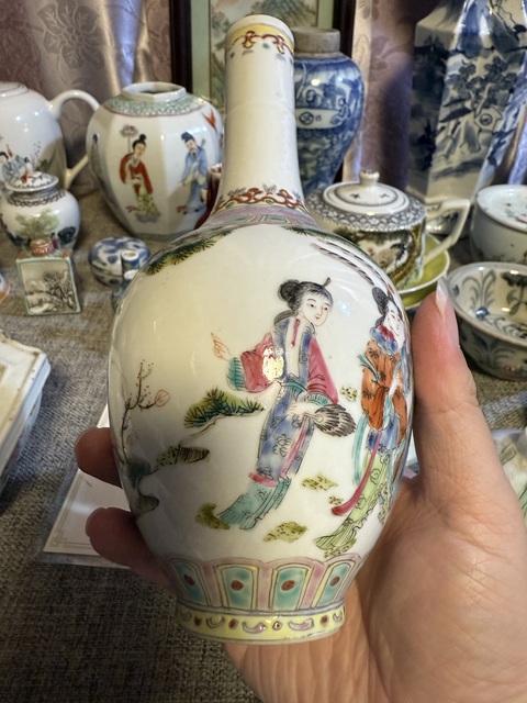 古玩陶瓷粉彩人物故事紋瓶真品鑒賞圖