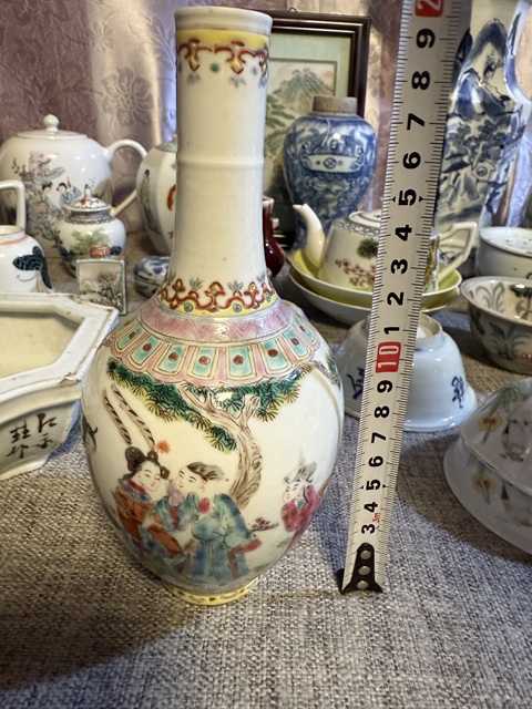 古玩陶瓷粉彩人物故事紋瓶真品鑒賞圖