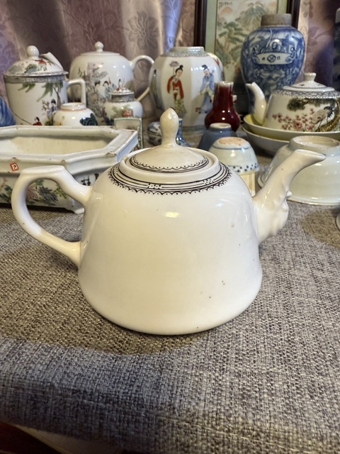 古玩陶瓷創匯粉彩云龍紋茶壺拍賣，當前價格3888元