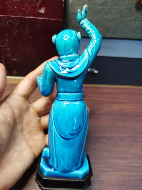 古玩陶瓷晚清 孔雀藍釉孫悟空拍賣，當前價格1500元