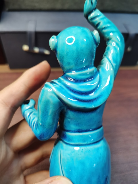 古玩陶瓷晚清 孔雀藍釉孫悟空拍賣，當前價格1500元