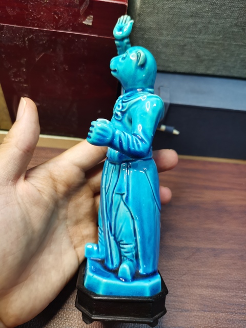 古玩陶瓷晚清 孔雀藍釉孫悟空拍賣，當前價格1500元