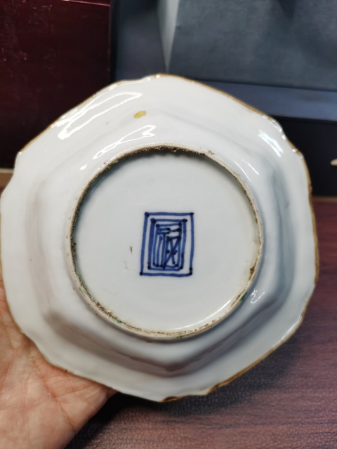 古玩陶瓷明天啟 五彩博古紋六方盤真品鑒賞圖