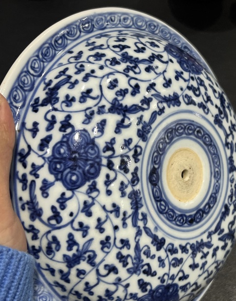 古玩陶瓷纏枝蓮粥罐真品鑒賞圖