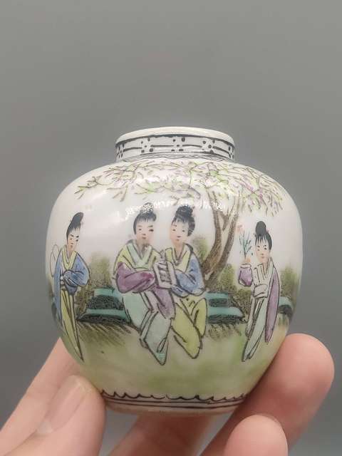 古玩陶瓷民國·粉彩文房仕女人物圖蛋罐拍賣，當前價格990元