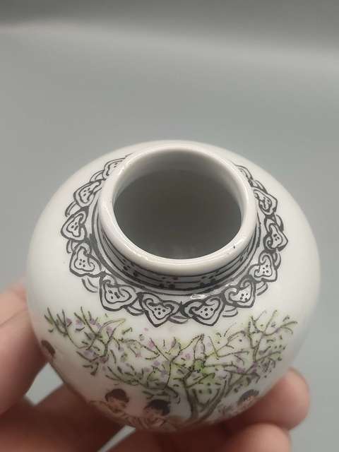 古玩陶瓷民國·粉彩文房仕女人物圖蛋罐拍賣，當前價格990元