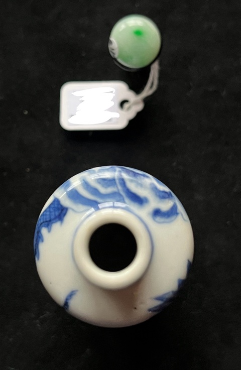 古玩陶瓷青花人物故事紋鼻煙壺，疑似復(fù)窯真品鑒賞圖