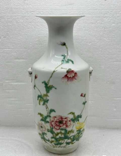 古玩陶瓷花卉紋粉彩瓶真品鑒賞圖