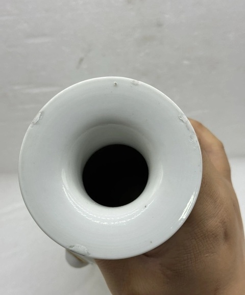 古玩陶瓷花卉紋粉彩瓶真品鑒賞圖