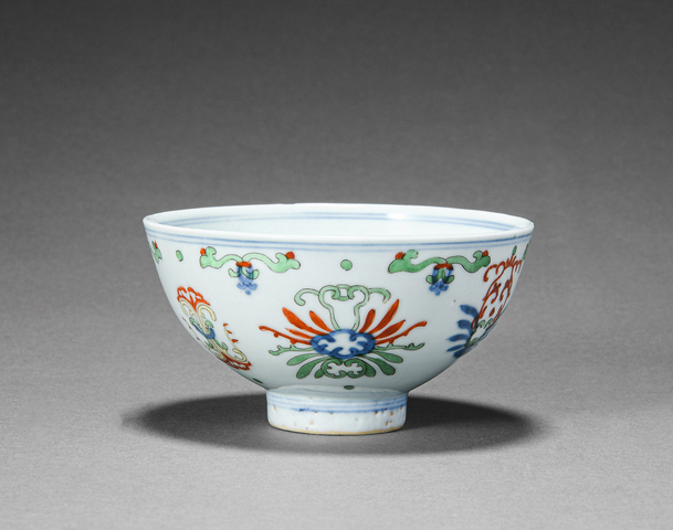 古玩陶瓷青花五彩碗真品鑒賞圖