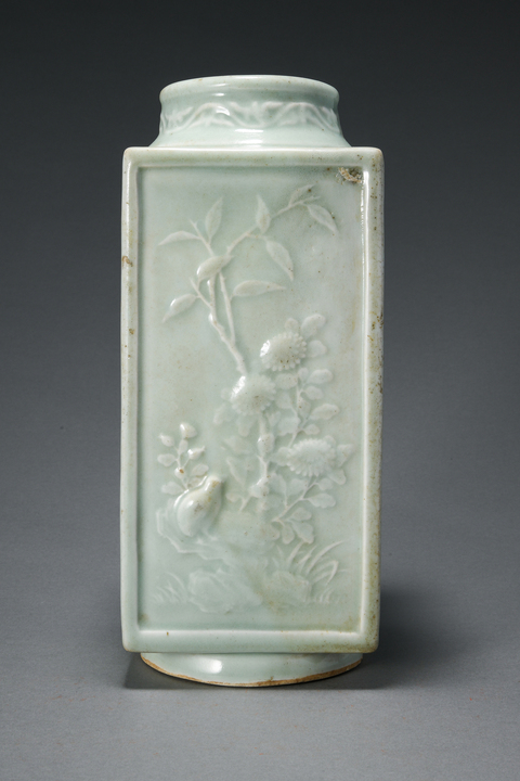 古玩陶瓷豆青釉琮式瓶真品鑒賞圖