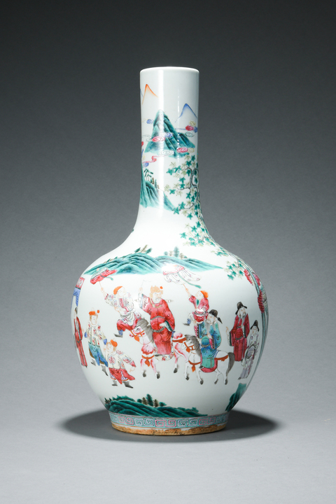 古玩陶瓷人物紋粉彩天球瓶真品鑒賞圖