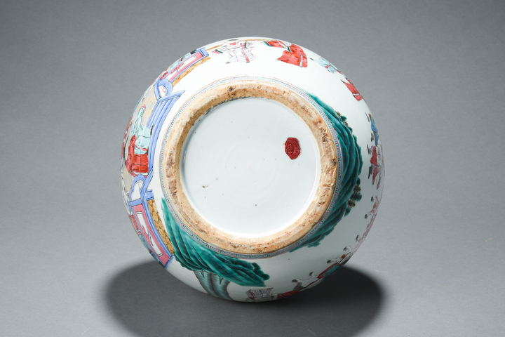 古玩陶瓷人物紋粉彩天球瓶真品鑒賞圖