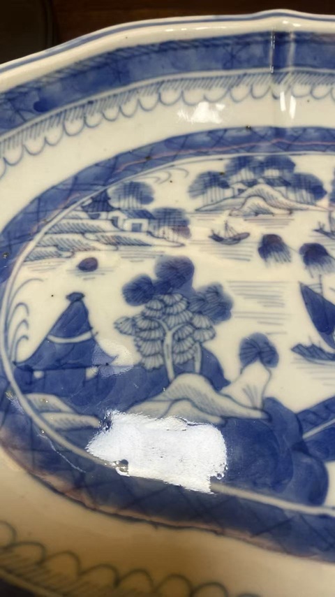 古玩陶瓷青花風(fēng)景紋花口盤真品鑒賞圖