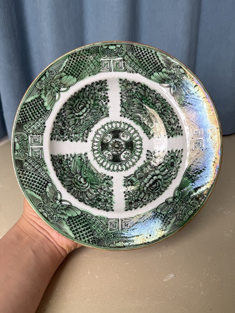 古玩陶瓷晚清民國 廣彩花蝶紋盤真品鑒賞圖