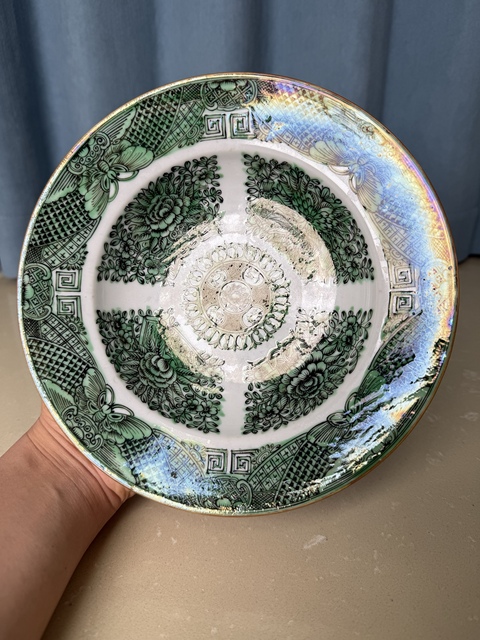 古玩陶瓷晚清民國 廣彩花蝶紋盤真品鑒賞圖