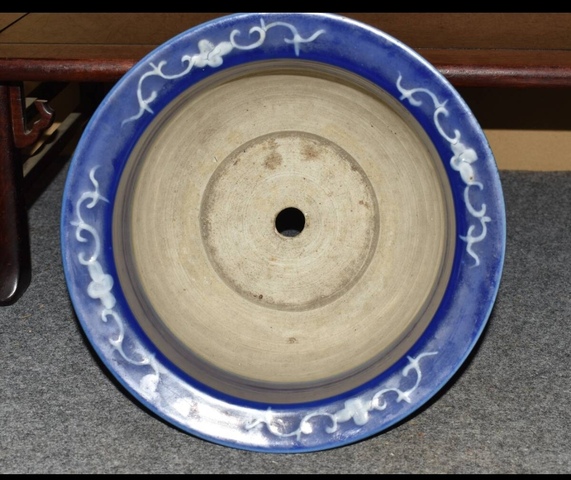 古玩陶瓷藍釉玻璃白花卉紋花盆真品鑒賞圖