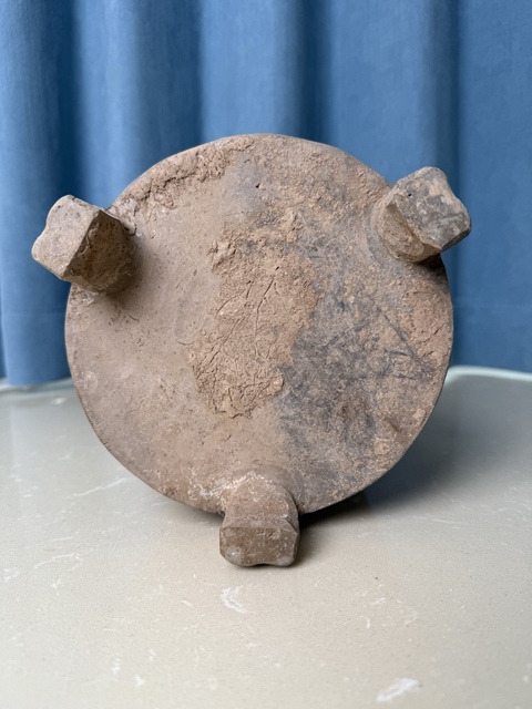 古玩陶瓷秦漢 灰陶三足弦紋谷倉罐（博物館藏級）拍賣，當前價格2300元