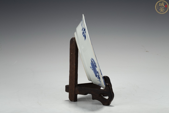 古玩陶瓷清晚期 精品青花四季花卉紋盤拍賣，當前價格650元