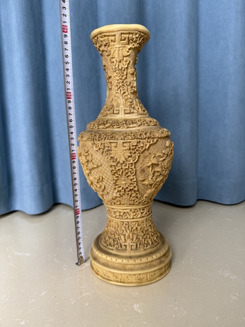 古玩雜項晚清民國 意大利名家手雕 鳳凰牡丹紋瓶真品鑒賞圖