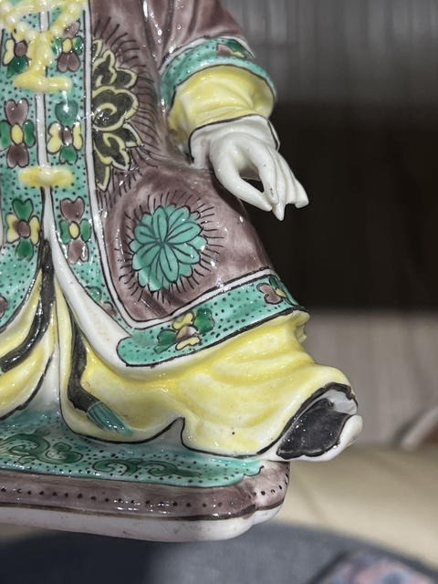 古玩陶瓷素三彩人物塑像真品鑒賞圖