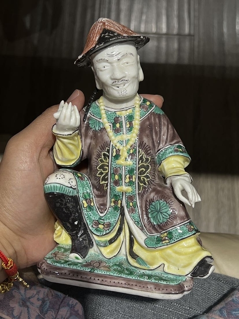 古玩陶瓷素三彩人物塑像真品鑒賞圖