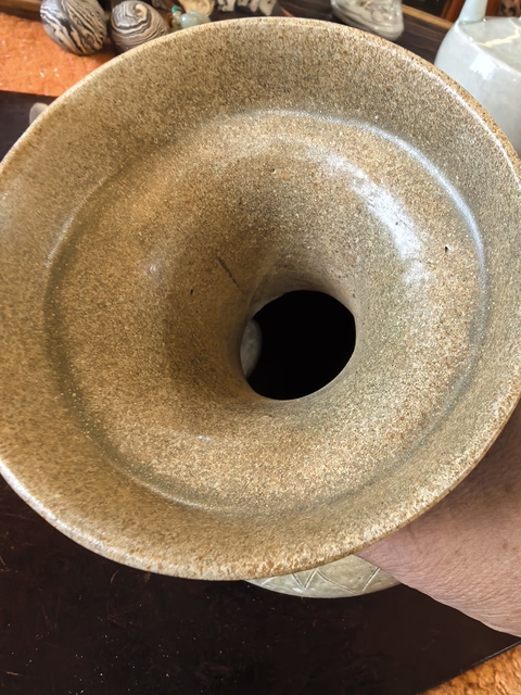 古玩陶瓷岳州窯青釉刻花渣斗，注意品相真品鑒賞圖