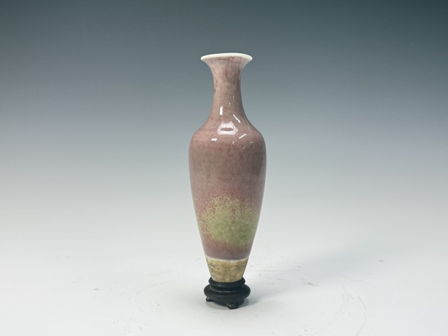 古玩陶瓷清末民初·豇豆紅釉柳葉瓶真品鑒賞圖