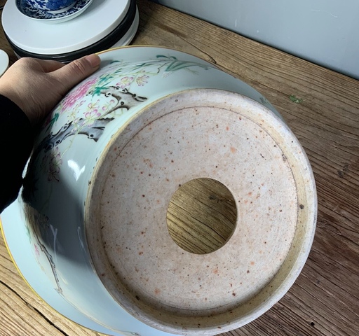古玩陶瓷清晚期 粉彩花卉紋折沿花盆真品鑒賞圖