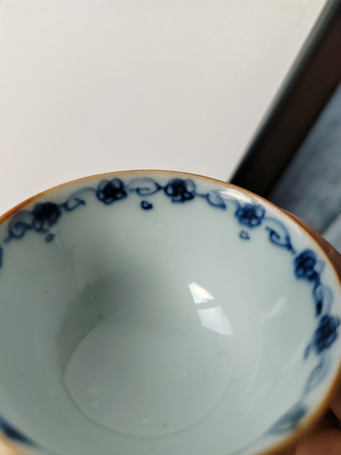 古玩陶瓷青花云鶴紋杯真品鑒賞圖