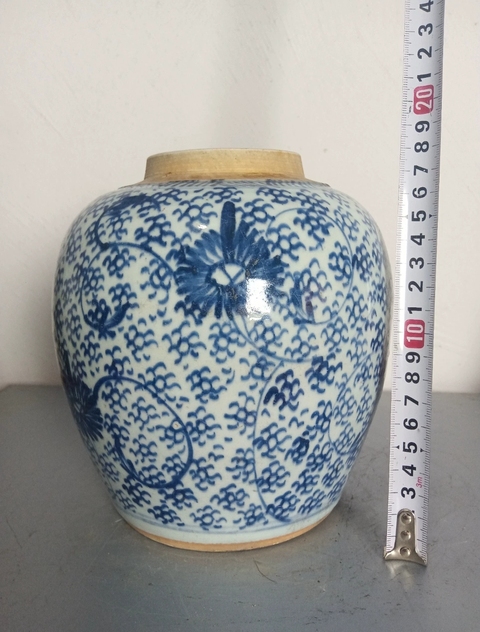 古玩陶瓷青花花卉紋罐真品鑒賞圖