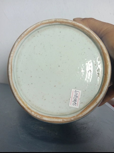 古玩陶瓷青花花卉紋罐真品鑒賞圖