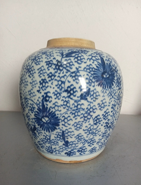 古玩陶瓷青花花卉紋罐真品鑒賞圖