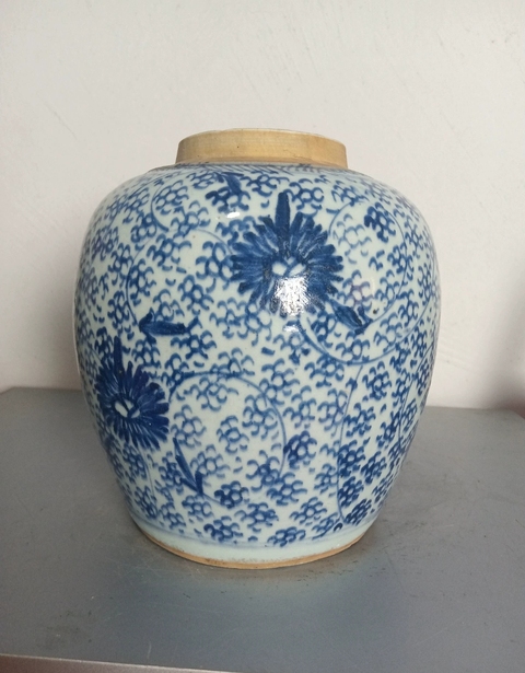 古玩陶瓷青花花卉紋罐真品鑒賞圖