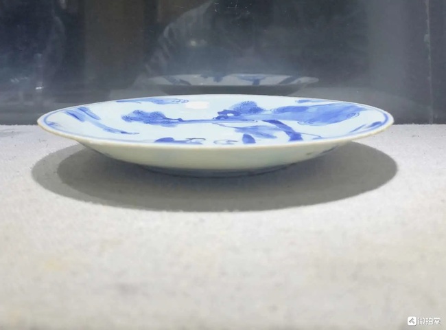 古玩陶瓷白蛇傳青花盤真品鑒賞圖